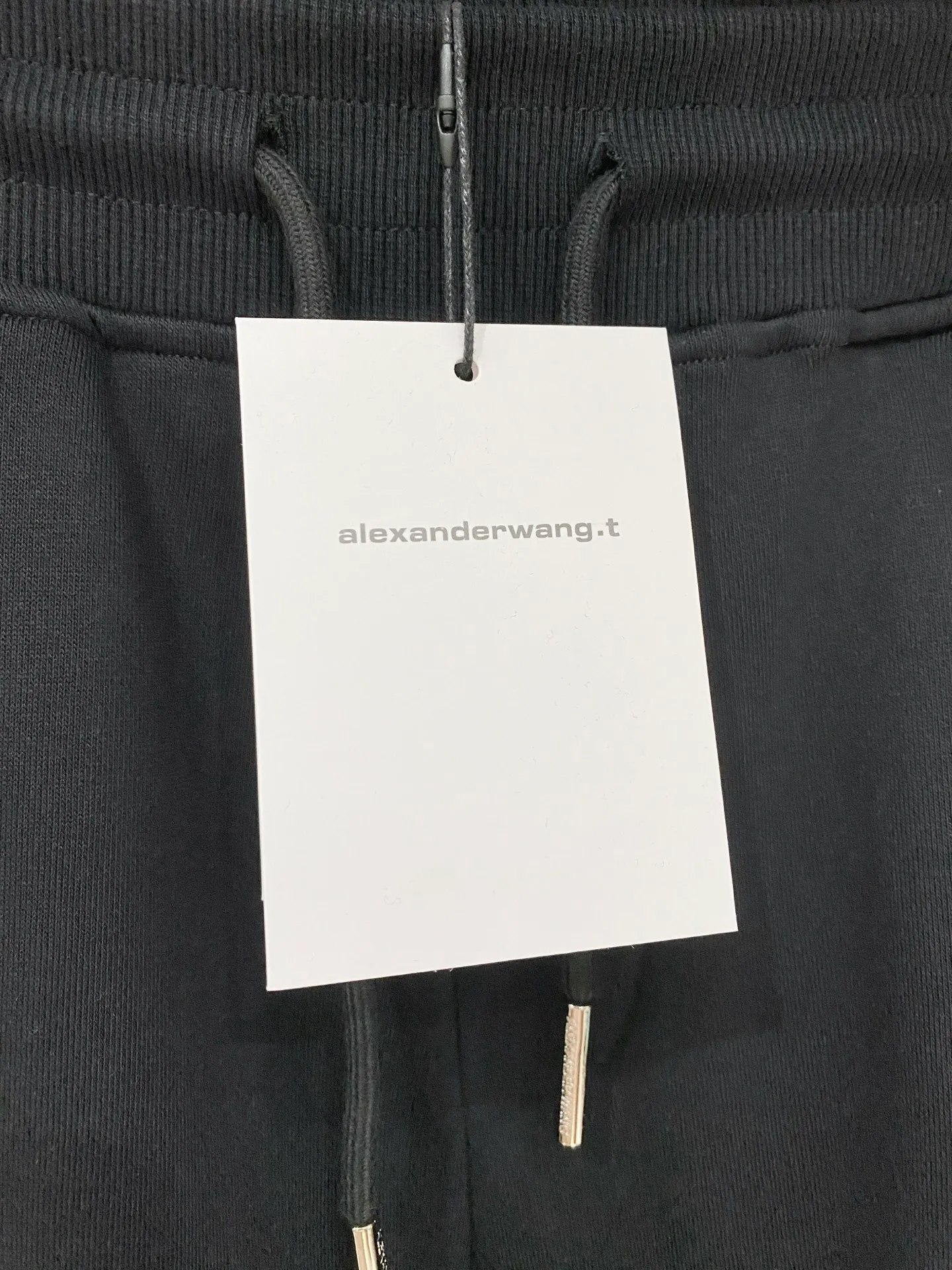Aalxanderwang . 2026SS 🩳 ，Breathable ， 、 、 ， 。 “wang” ， ， ， 。 + ， ， 。 Same Style，Classic /Cream White ， 、 、 ， 。 …………………………………………………… ❥∙Size：M-3XL
